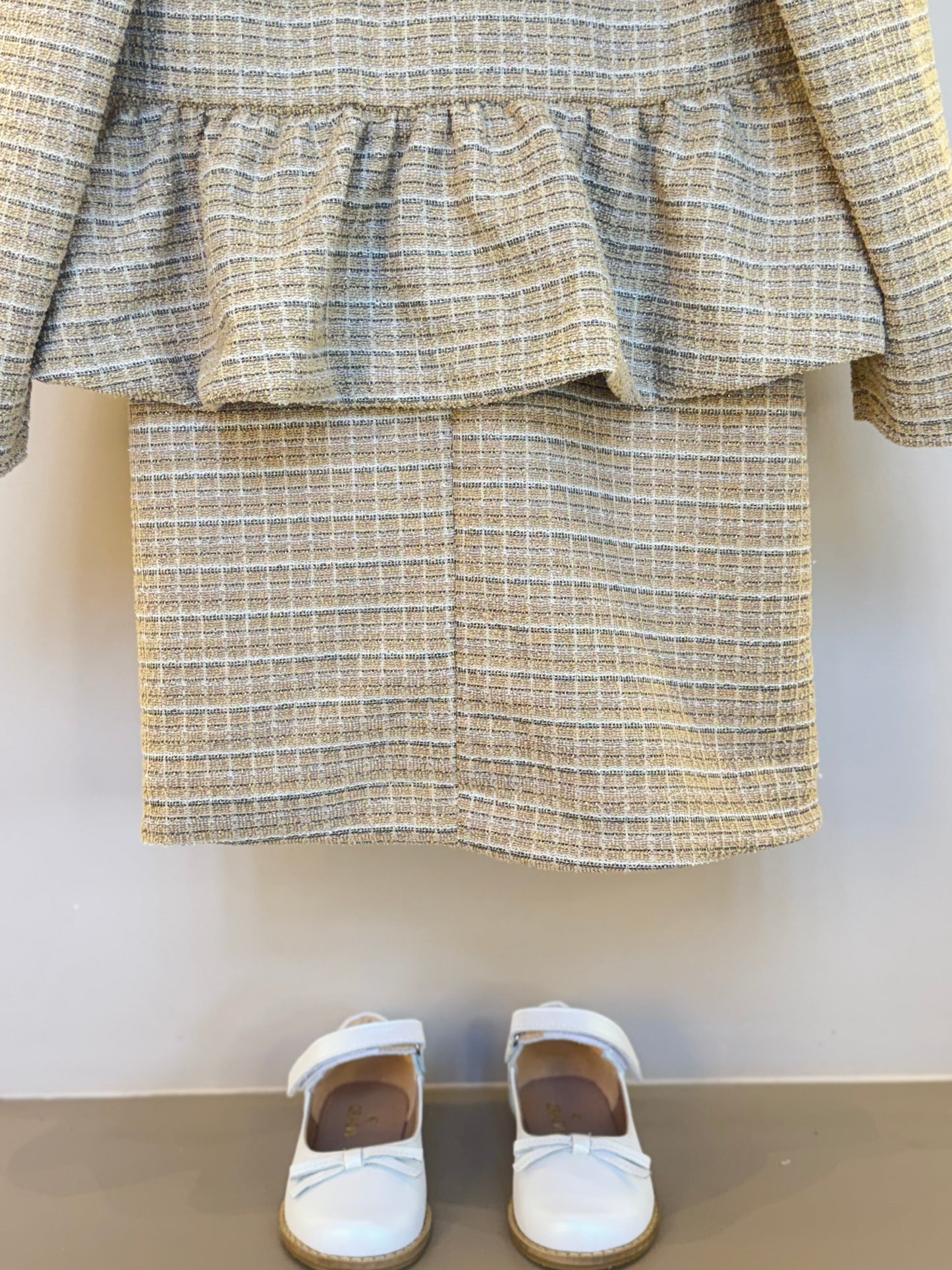 Vestido Infantil no Tweed com Casaco Tweed Bege - Animê