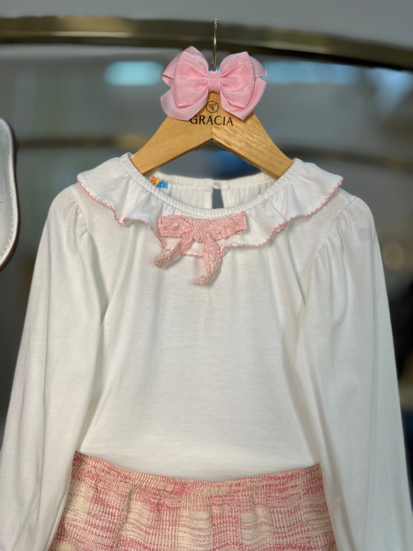 Conjunto com Casaco  Infantil Blusa de Algodão com Laço e Shorts-saia de Malha Tweed Rosa - Beabá