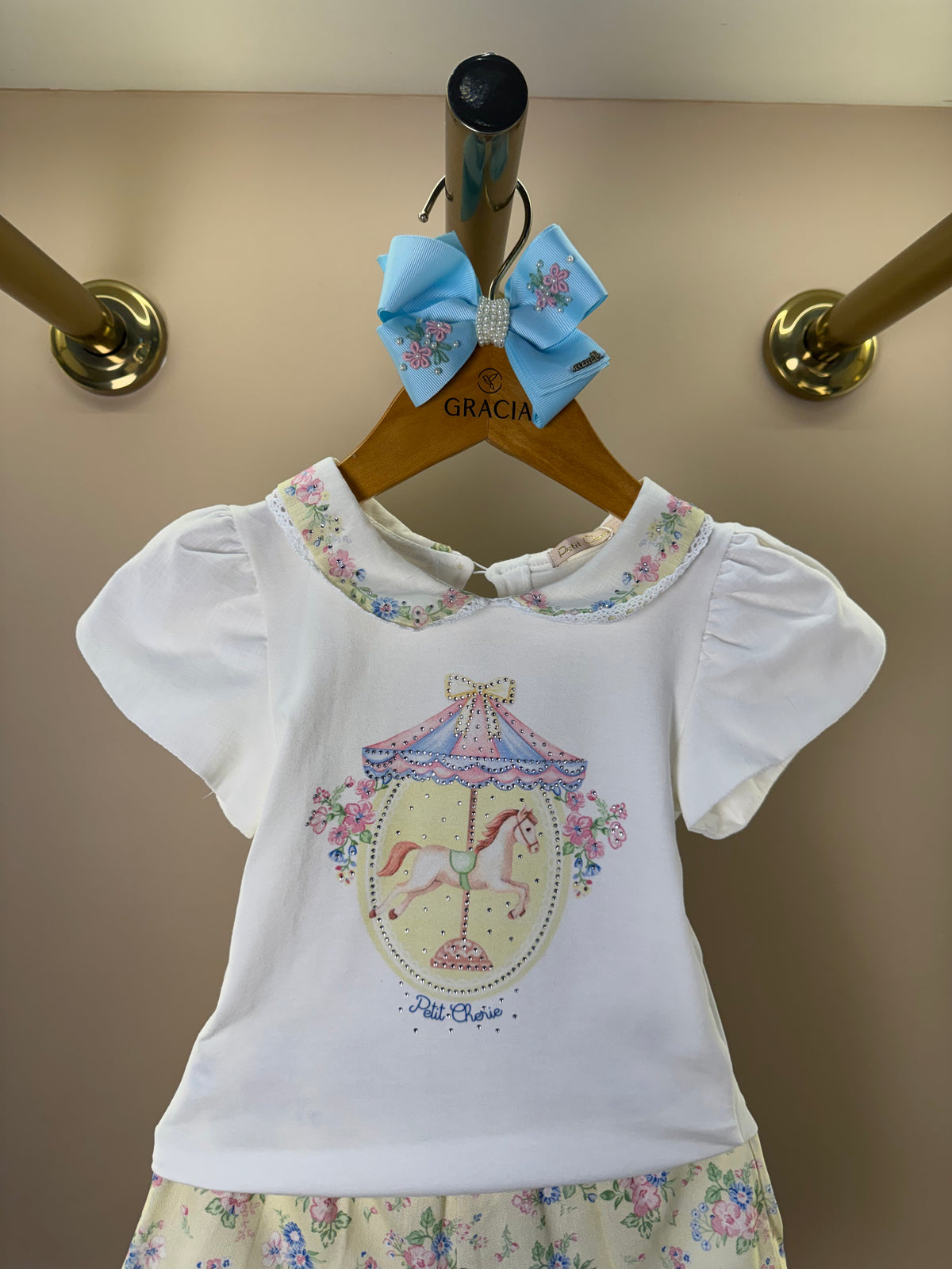 Conjunto Infantil Blusa Strass e Shorts Amarelo Estampa Florais - Petit Cherie