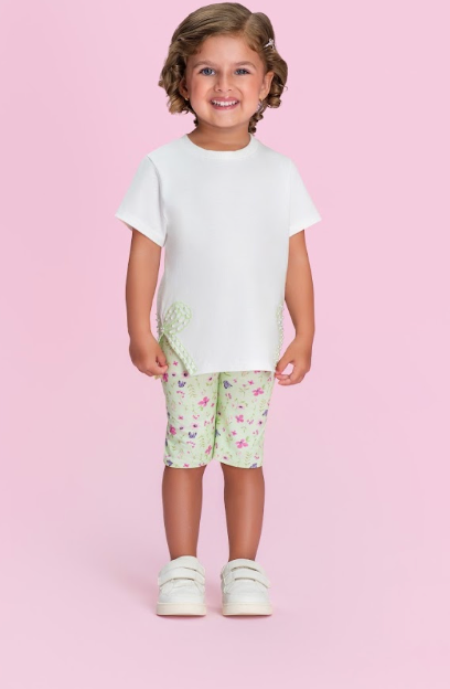 Conjunto Infantil Blusa Bordado Pérolas e Shorts Legging Verde Estampado - Petit Cherie