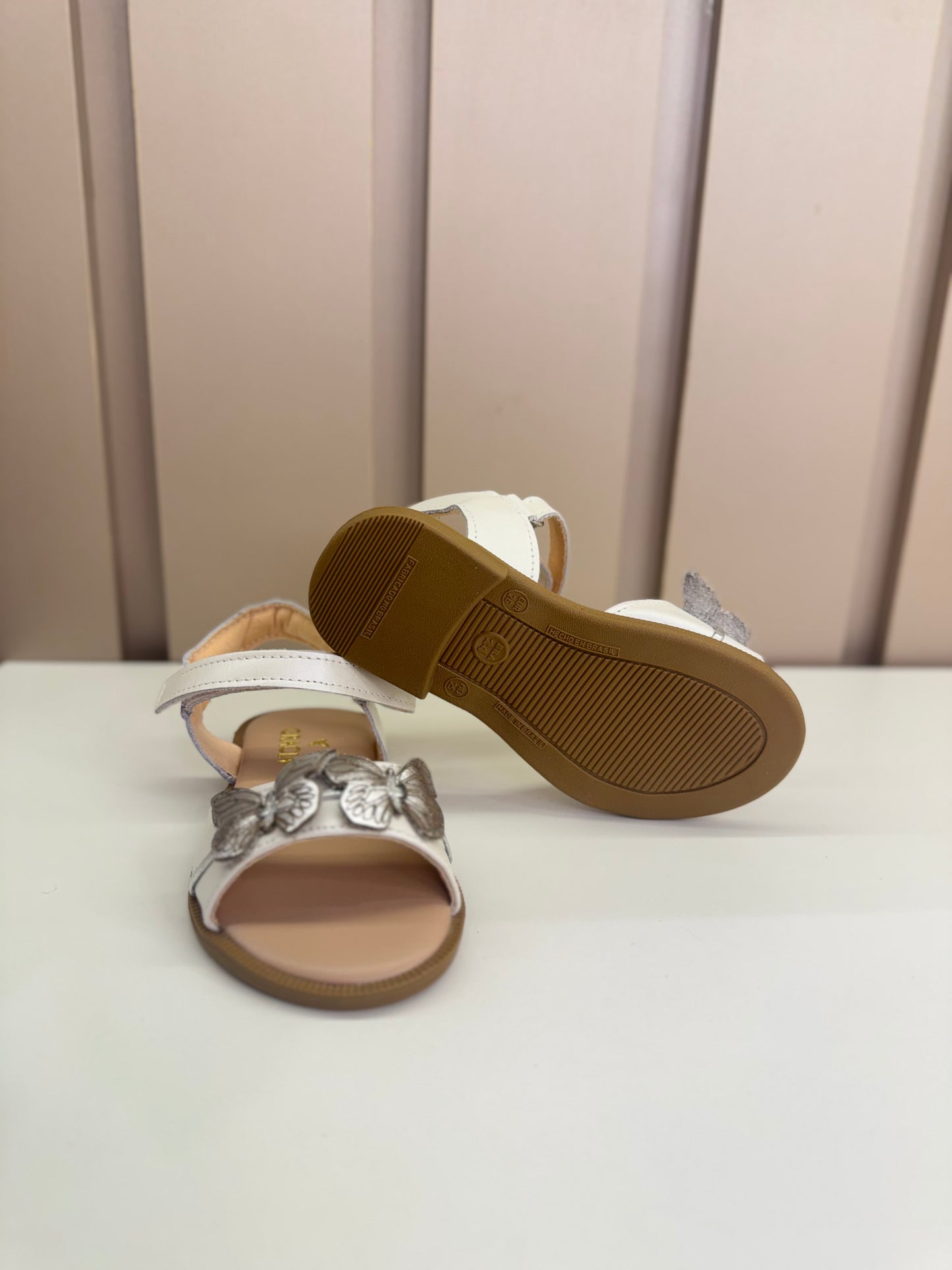 Sandália Infantil Borboleta Prata Branca Perolada - Gracia