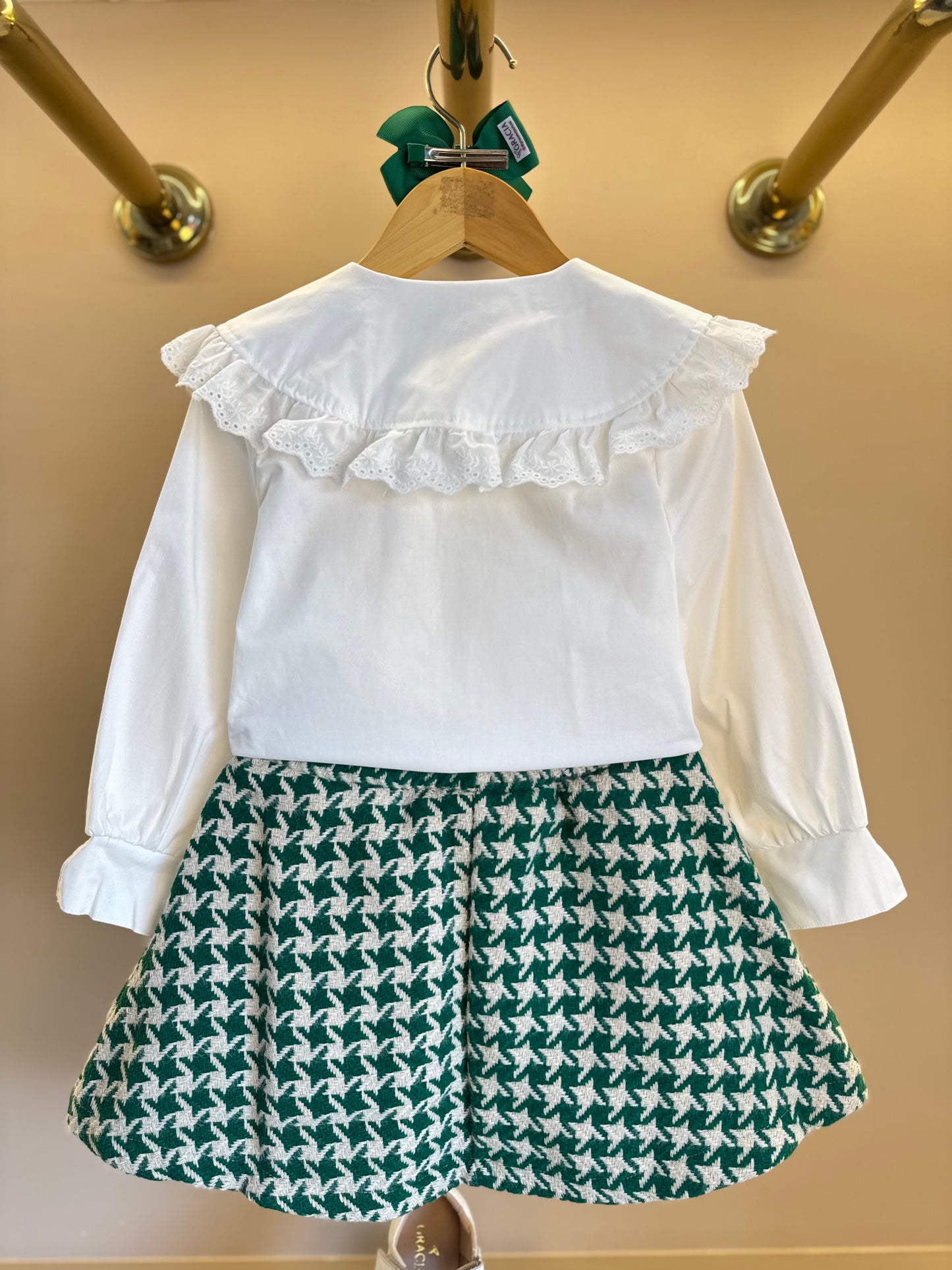 Conjunto Infantil Trio Casaco Tweed Xadrez, Camisa Gola Babados Rendas e Saia Tweed Xadrez - Animê