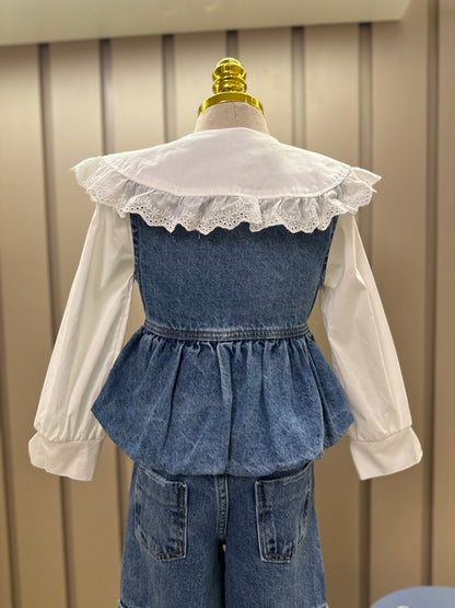 Conjunto Infantil Trio Colete Balonê Mini-Joia, Camisa Gola Babados Rendas e Calça Jeans Bolsos Laterais Mini-Joia - Animê