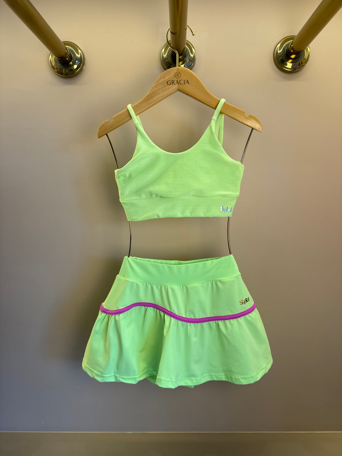 Conjunto Infantil Trio Top Sara, Blusa Julia e Saia Flávia Chloe Patinação Verde - Siri Sport