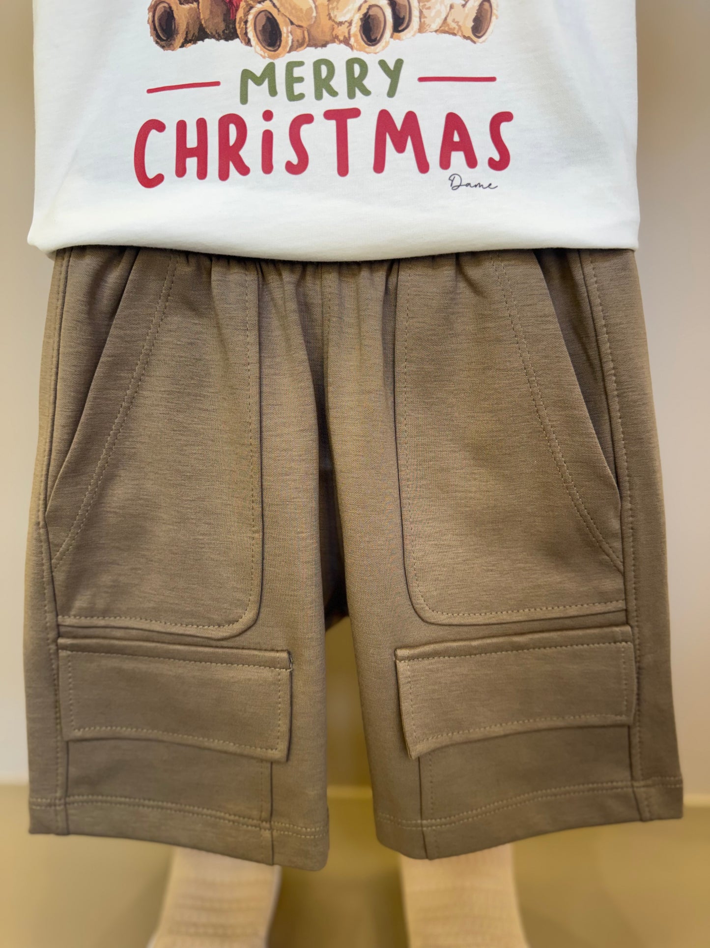 Conjunto Infantil Camiseta Algodão Teddy Natal MC e Bermuda Suedine Elastano Bolsos - Dame