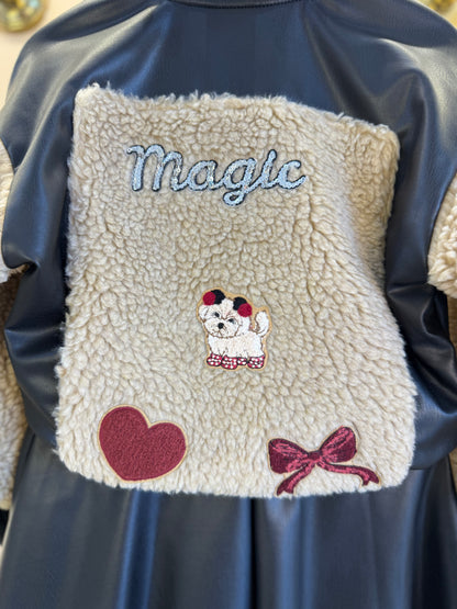Conjunto Infantil Jaqueta Patches Couro Pele Carneirinho e Saia Evasê Couro Tech Preta - Pituchinhus