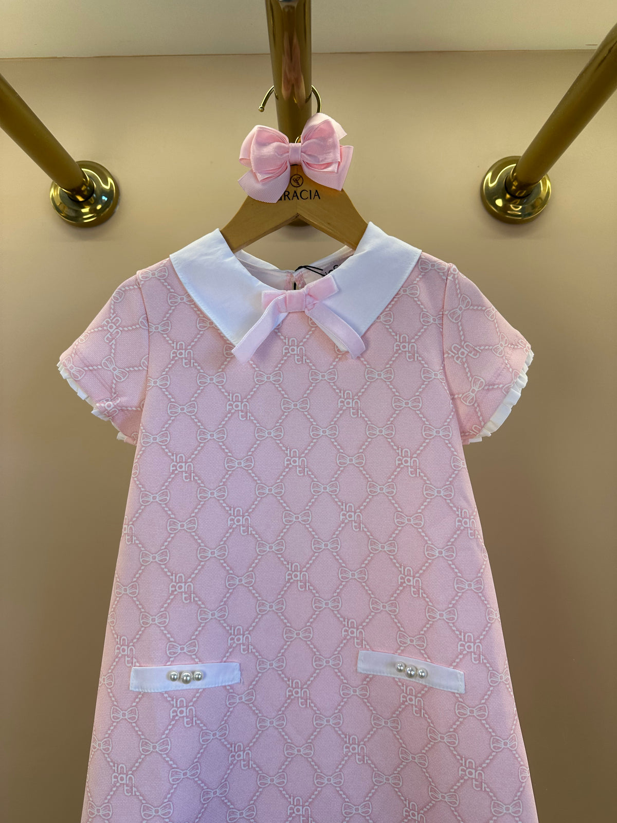 Vestido infantil Monograma Rosa com Gola Lacinho - Infanti