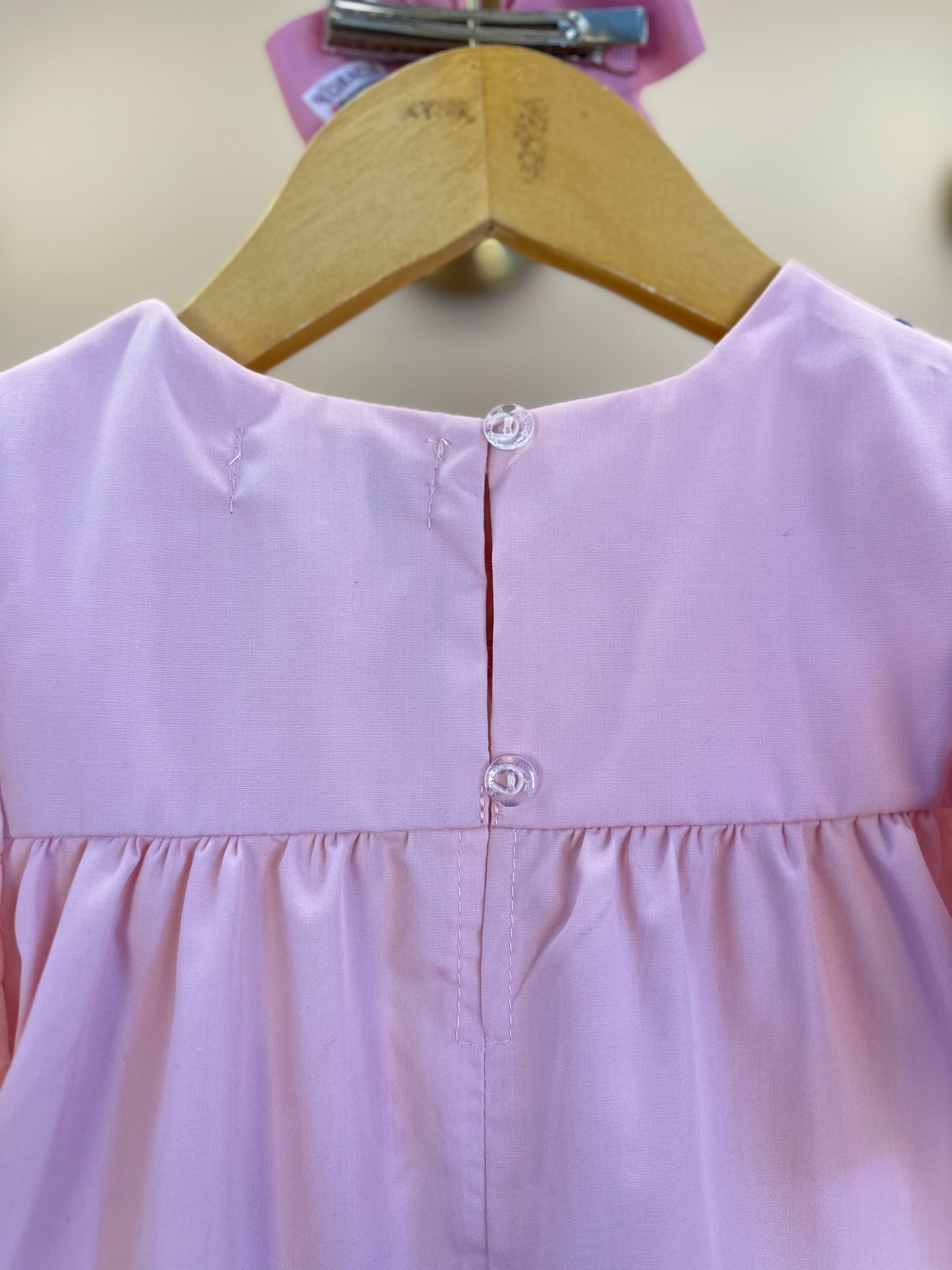 Vestido Infantil Trapézio Flores e Babado Rosa - Mon Sucré