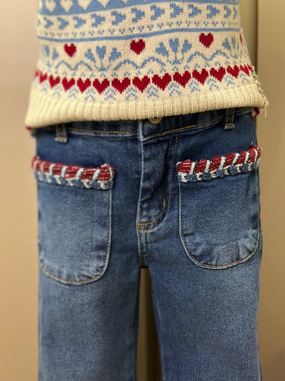 Conjunto Infantil Conceito Colete Tricot Corações e Calça Jeans Bolsos Bordados - Animê