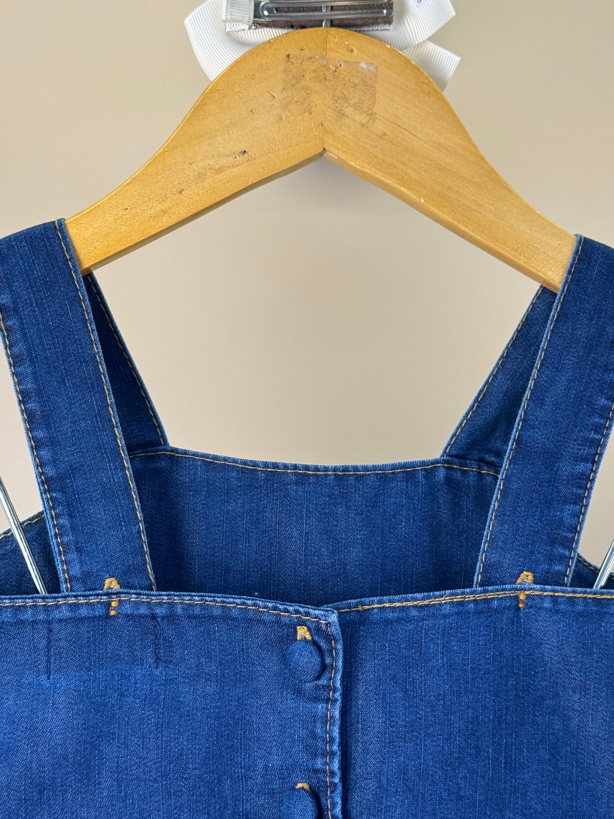 Conjunto Infantil Blusa Jeans Com Babado e Shorts Alfaiataria Listrado - Luluzinha