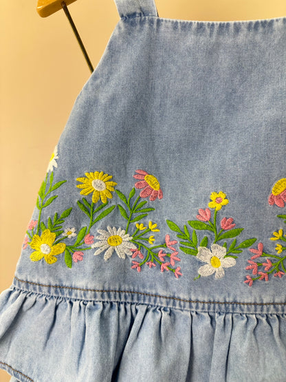 Conjunto Infantil Jeans Blusa Bordado Floral e Shorts Saia - Animê