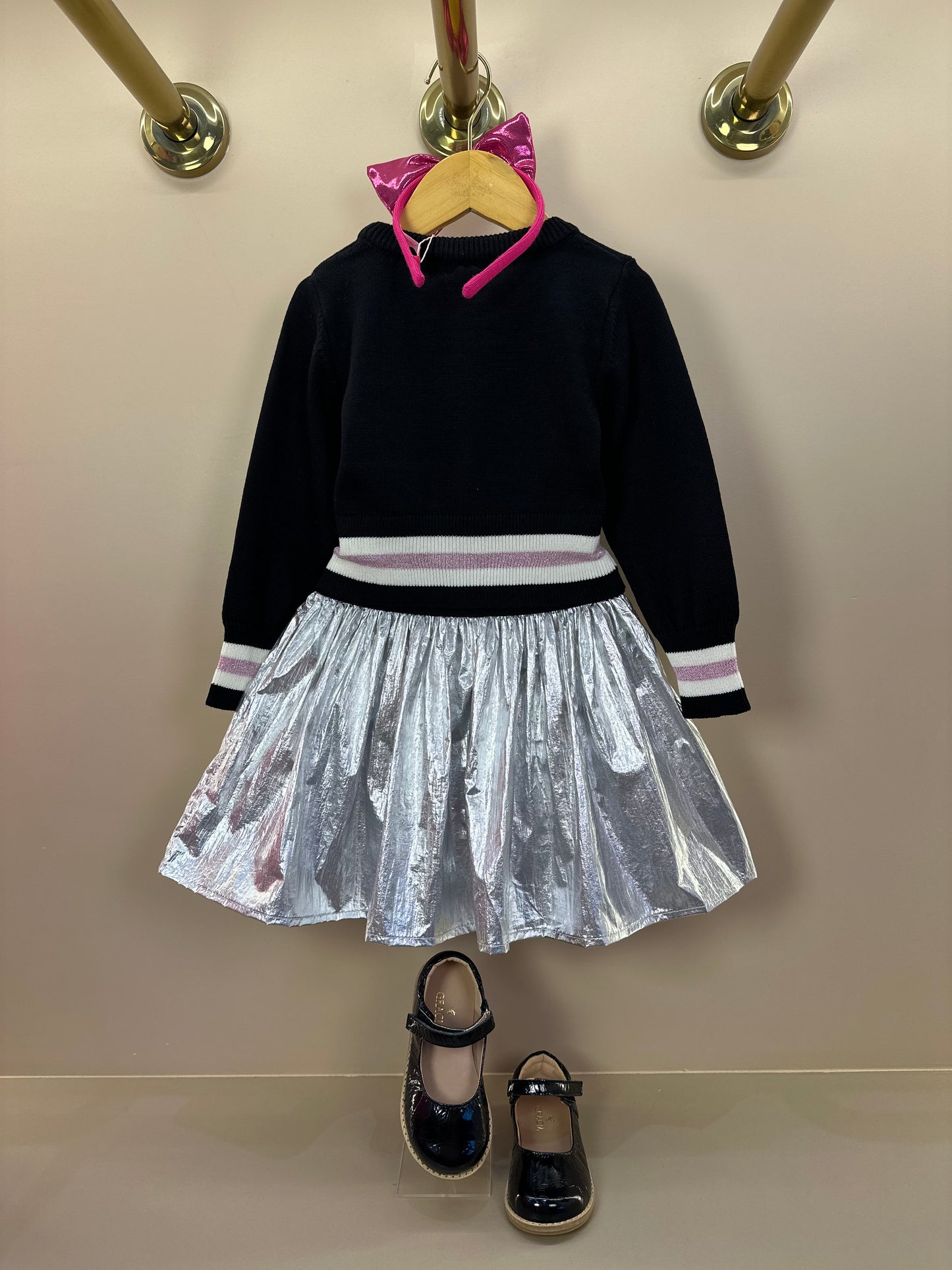 Conjunto Infantil Blusa Tricot Barbie Color Preta e Saia Prata Patche Barbie - Pituchinhus