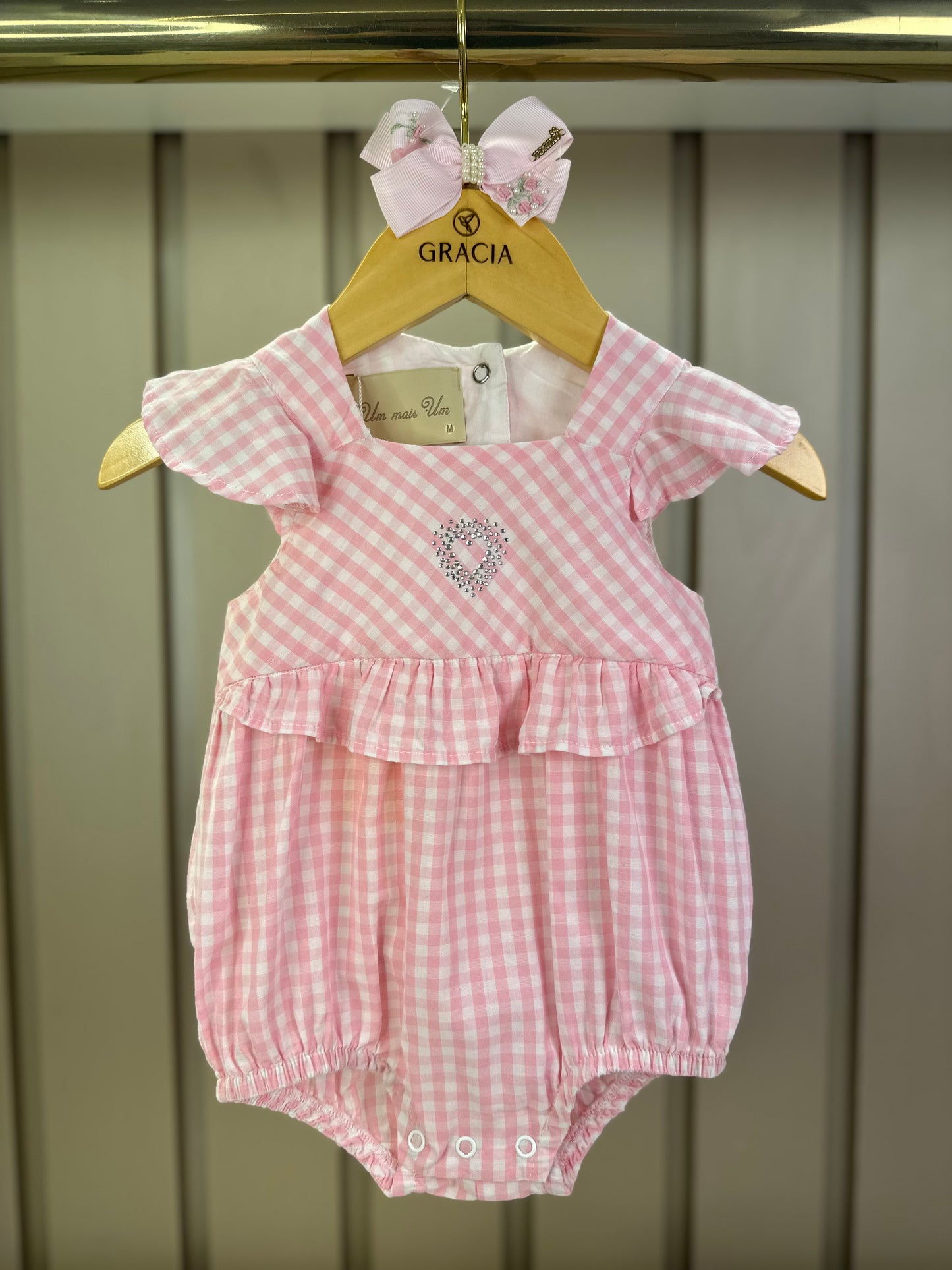 Romper Bebê Algodão Fofinho Rosa Strass - Um Mais Um