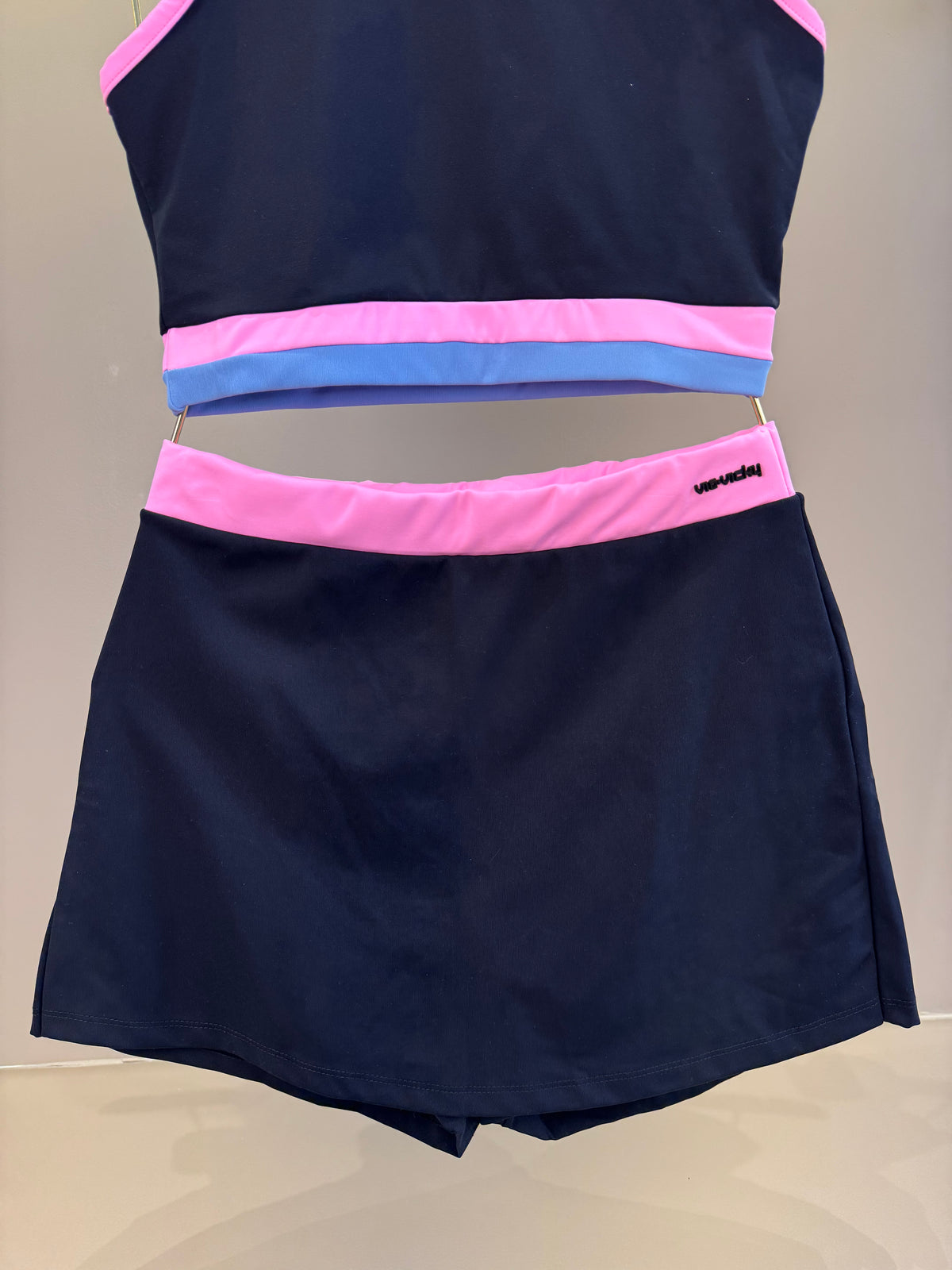 Conjunto Teen Top Cropped e Short-Saia - Vic Vick