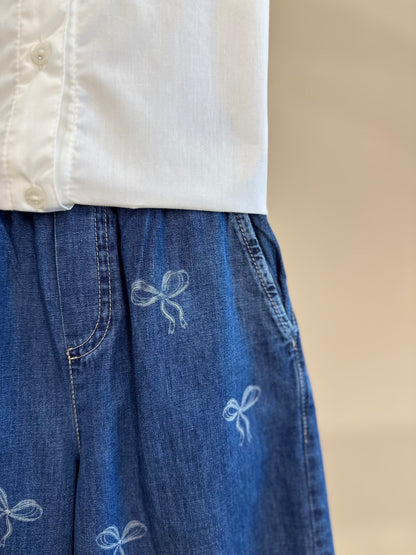 Conjuto Infantil Camisa Algodão Lacinhos Bordados e Calça Jeans - Pituchinhus