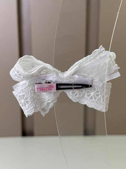 Laço Infantil Renda Branco Miolo Pérolas - Roana