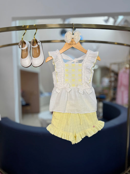 Conjunto Infantil Algodão Bordado Blusa Peplum Laços e Shorts Amarelo - Petit Cherie