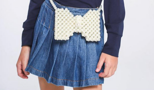 Conjunto Infantil Regata Canelada com Babados em Tule Saia Shorts Jeans Pochete Laço Pérolas - Luluzinha