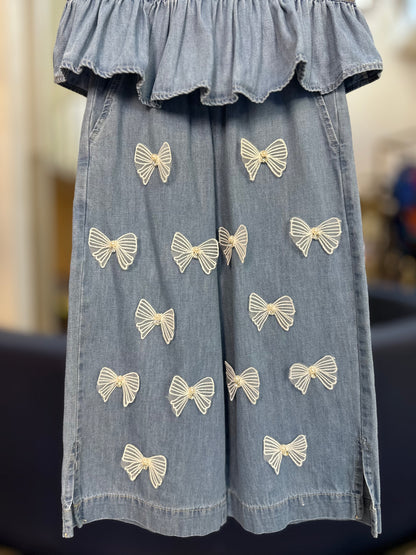 Conjunto Infantil Blusa Babado e Calça Jeans Lacinhos Bordados - Pituchinhus