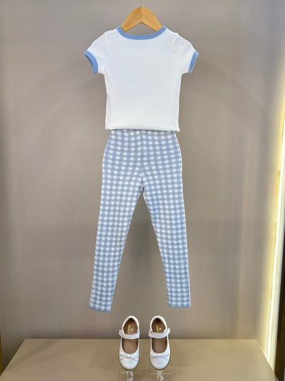 Conjunto Infantil Blusa Off White Good Luck Bordada e Legging Tricot Xadrez Azul - Pituchinhus