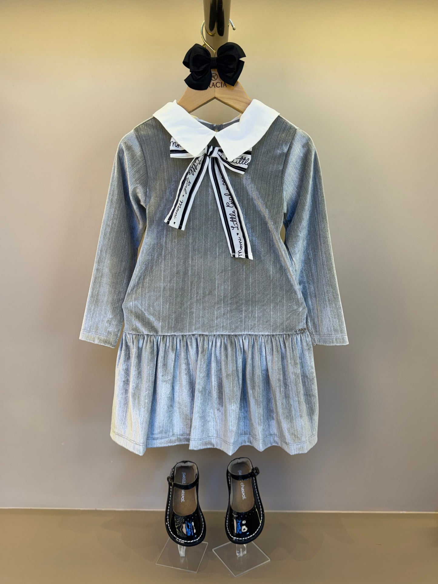 Vestido Infantil Gola Laço Plush Prata - Momi
