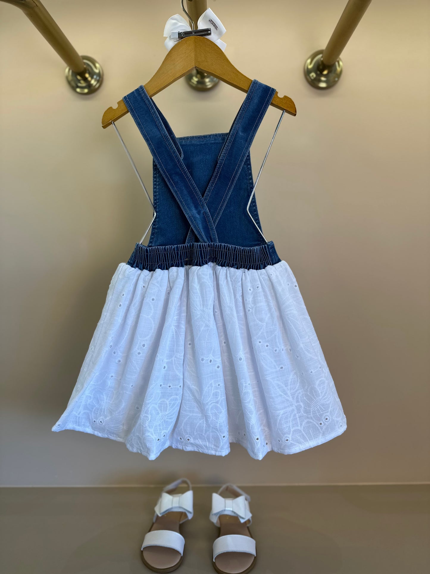 Jardineira Jeans Saia Laise Branca - Gabriela Aquarela