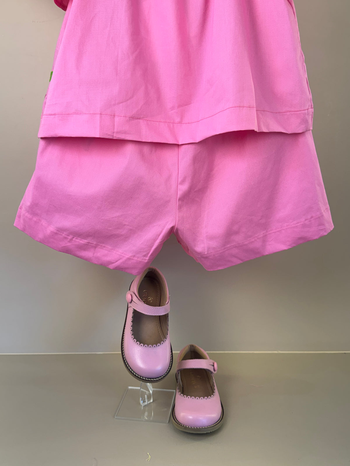 Conjunto Infantil Blusa Mangas Amplas Estampa Tomates e Shorts Saia Rosa - Animê