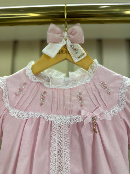 Bata Bebê com Culote Rosa Rendas Brancas e Bordados - Roana