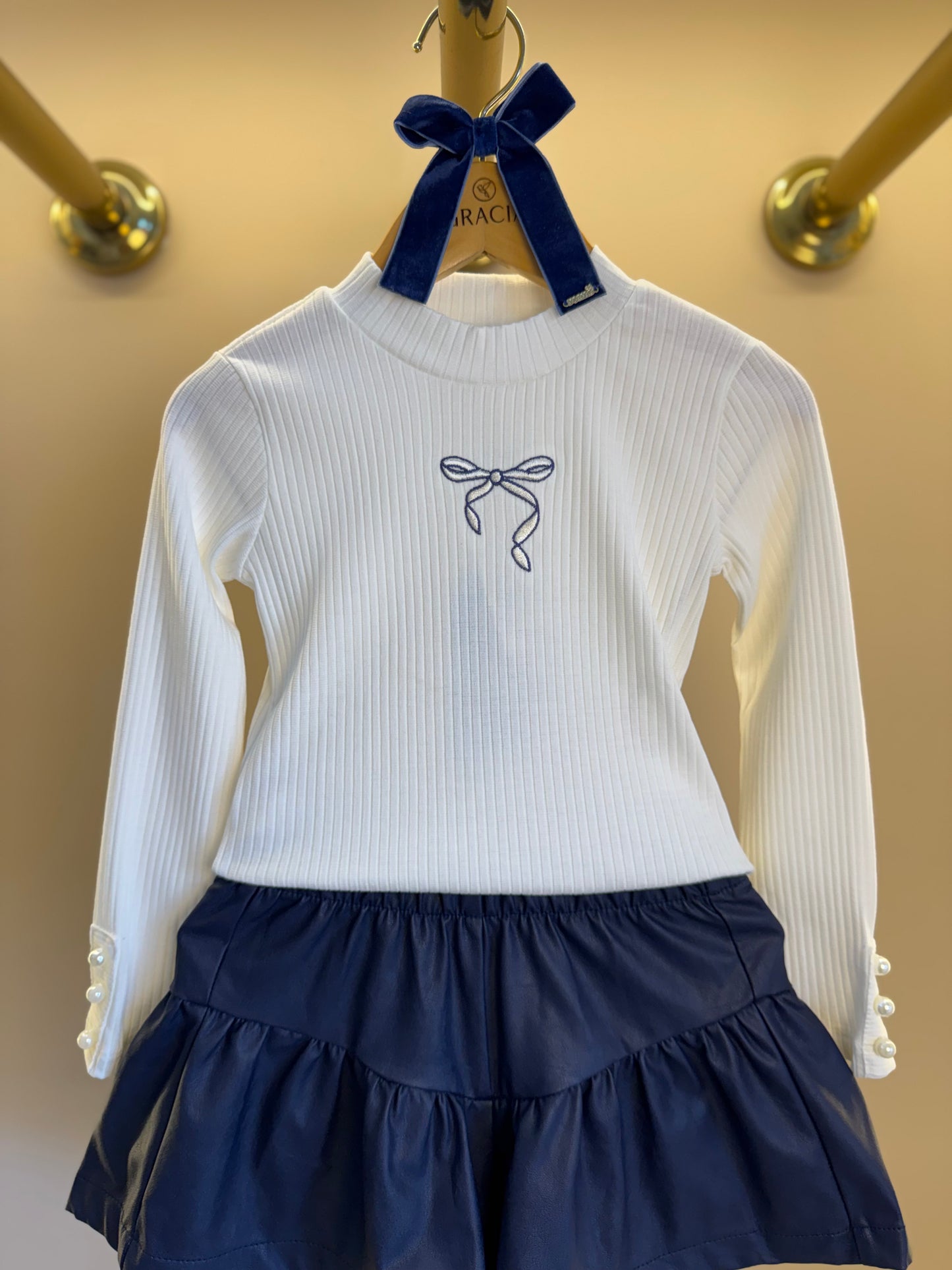 Conjunto Infantil Blusa ML Laço Bordado e Shorts Evasê Couro Tech Marinho - Beabá