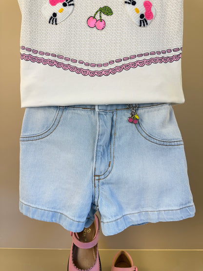 Conjunto Infantil Blusa Hello Kitty Bordado e Shorts Jeans Com Pingente - Momi