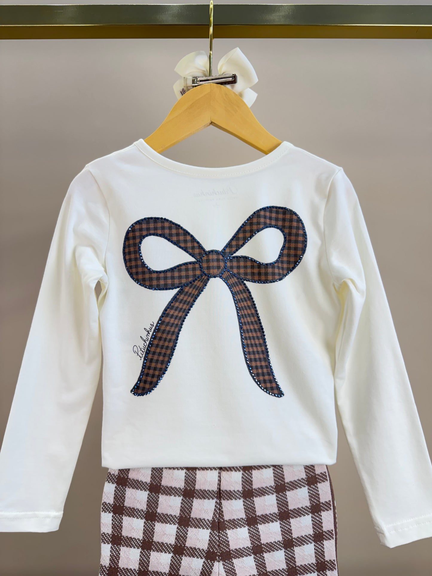 Conjunto Infantil Blusa Off White Estampa Laços E Legging Tricot Xadrez Marrom -  Pituchinhus