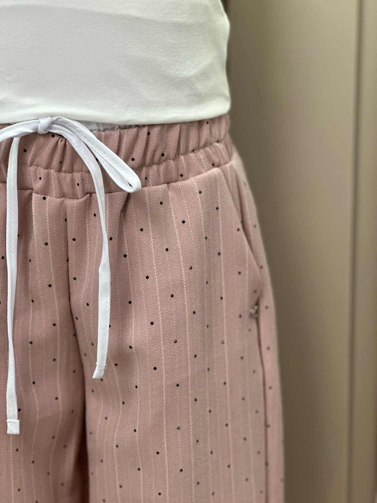 Conjunto Infantil Trio Blusa Lacinho, Casaqueto e Calça Alfaiataria Listrada Strass Rosé - Petit Cherie