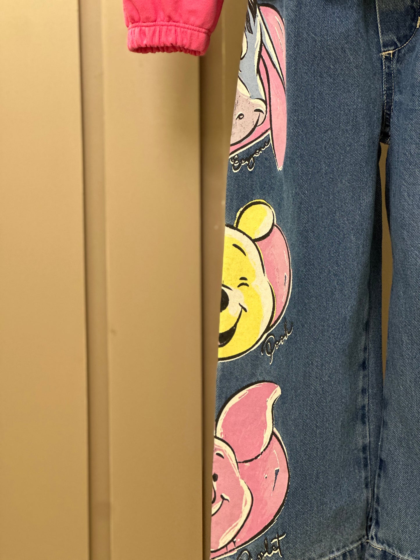 Conjunto Infantil Jaqueta Jeans Moletom Pooh e Calça Jeans Pooh - Animê Petite