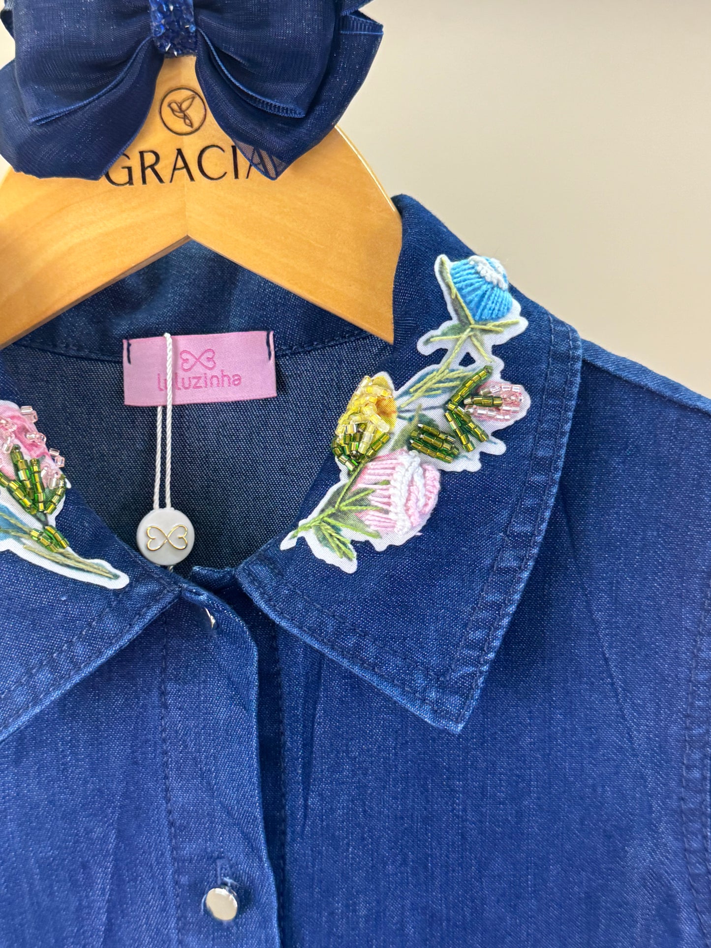 Camisa Infantil Jeans Leve ML Gola Bordada Flores - Luluzinha