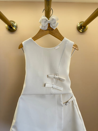 Conjunto Infantil Alfaiataria Laços Colete e Saia Bege - Petit Cherie