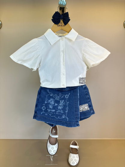 Conjunto Infantil Camisa Mangas Amplas e Laço nas costas e Shorts-saia Jeans Infantil Mickey & Minnie - Animê