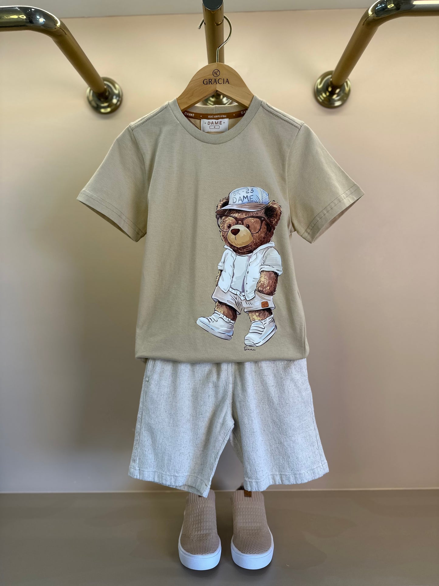 Conjunto Infantil Camiseta Algodão Teddy Summer Bege e Bermuda Linho Elastano Bege - Dame