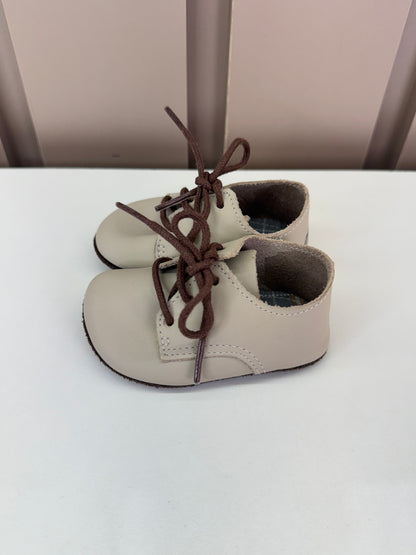 Sapato Bebê Balão Couro Areia - Petit Cheval