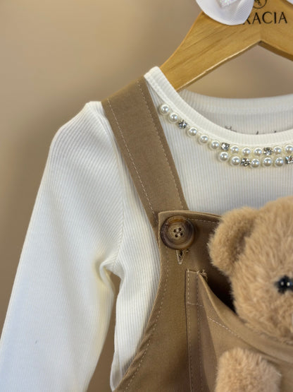 Jardineira Infantil  Sarja Ursinha Pelúcia Bege Escuro com Blusa ML Bordados Pérolas e Cristais  - Pituchinhus