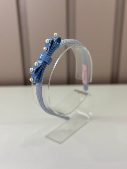 Arquinho Infantil Laço Duplo Courinho com Pérolas Azul Celeste - Pituchinhus