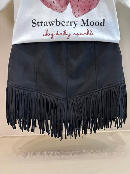 Conjunto Teen Camiseta Oversized Simply Sweet Strass e Saia Suede Franjas Preta - Two In