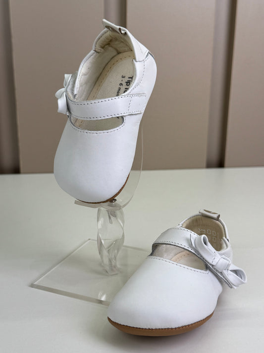 Sapatinho Bebê Gift Couro Branco - Tip Toey Joey