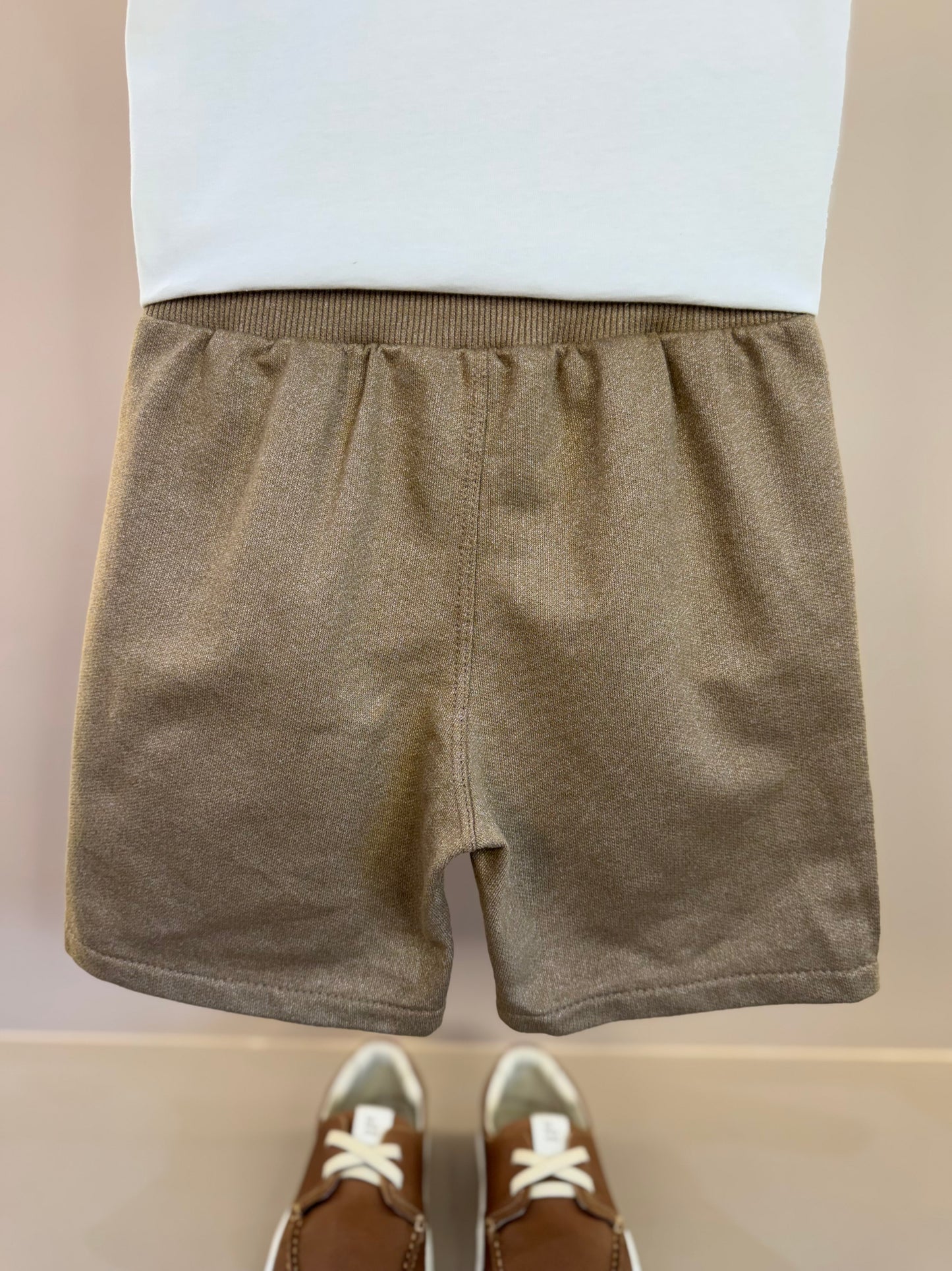 Conjunto Infantil Camiseta Algodão Listrada e Bermuda Moletom Bege - Little Johnny