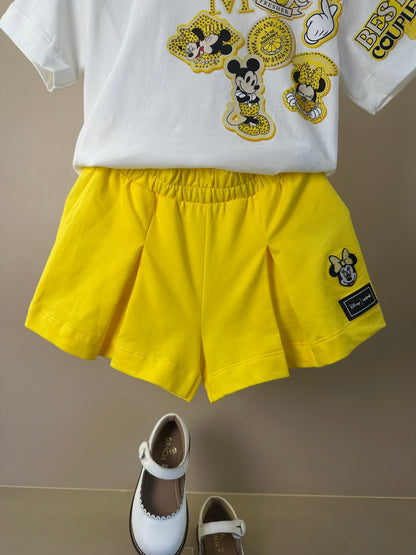 Conjunto Infantil Blusa Minnie e MIckey e Shorts Saia Amarelo Com Pregas - Animê