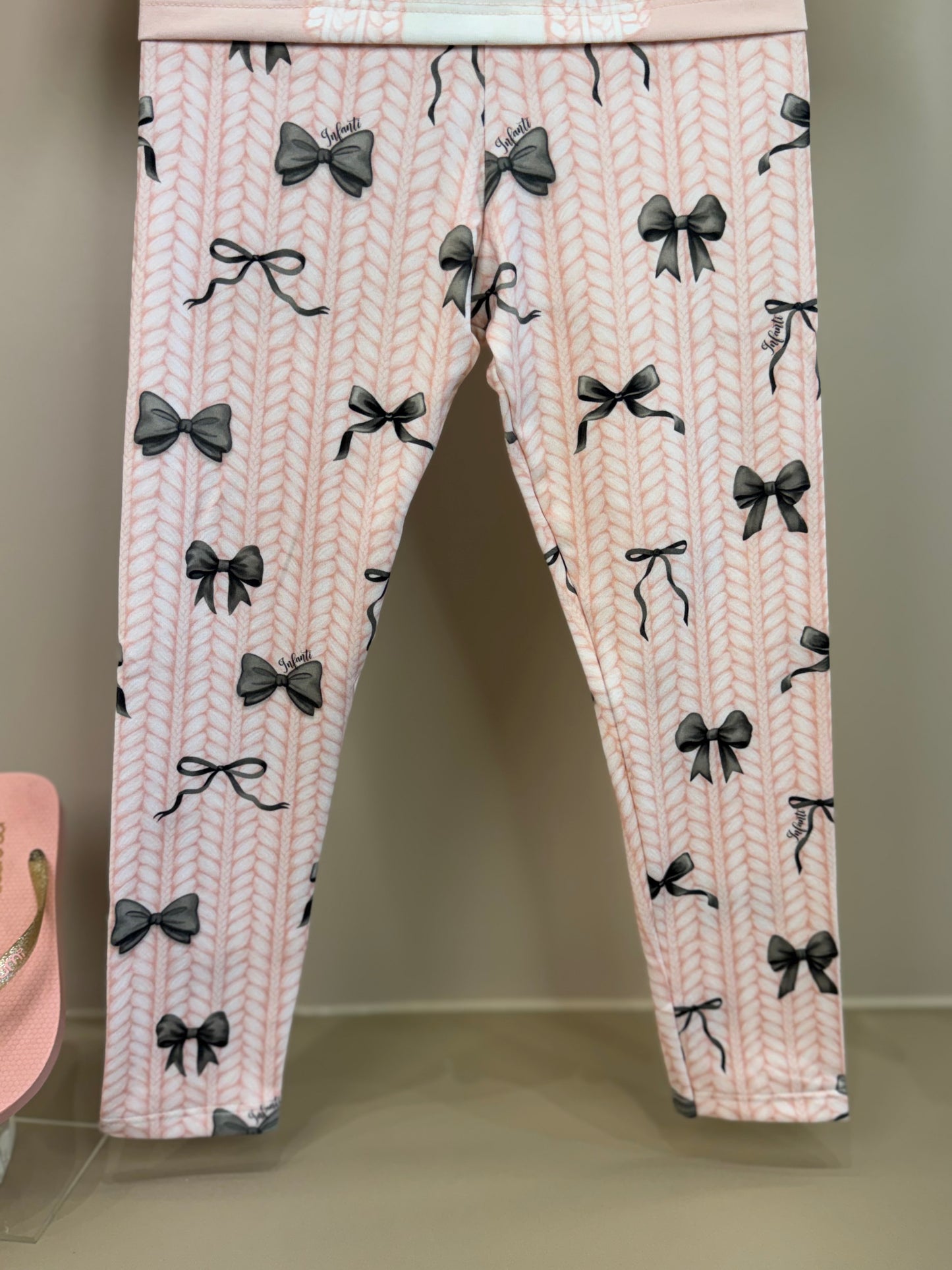 Pijama Infantil Blusa ML Ursinha Beauty e Calça Lacinhos Rosa Seda com Máscara - Infanti
