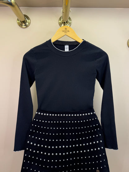 Conjunto Teen Blusa Canelada com Colete de Sarja Preto e Saia-Shorts Teen Sarja Strass Preto - Two In