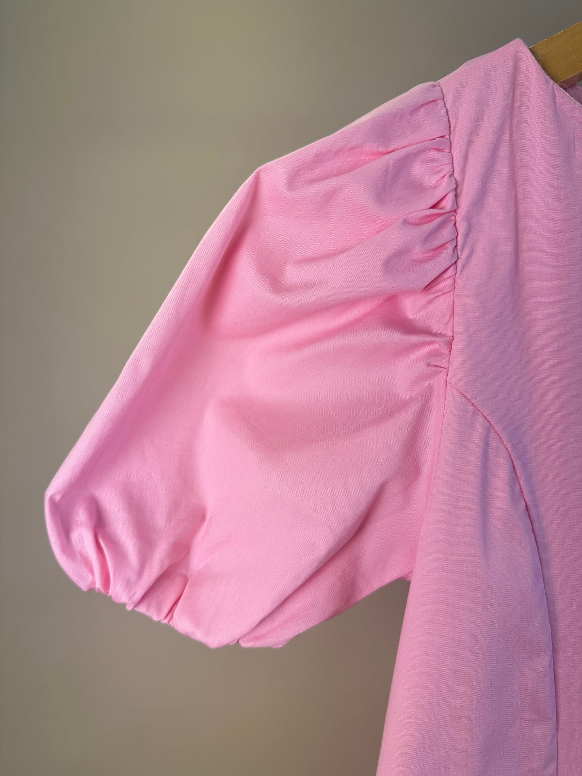 Vestido Teen Tricoline Rosa Com Mangas Bufantes - Authoria