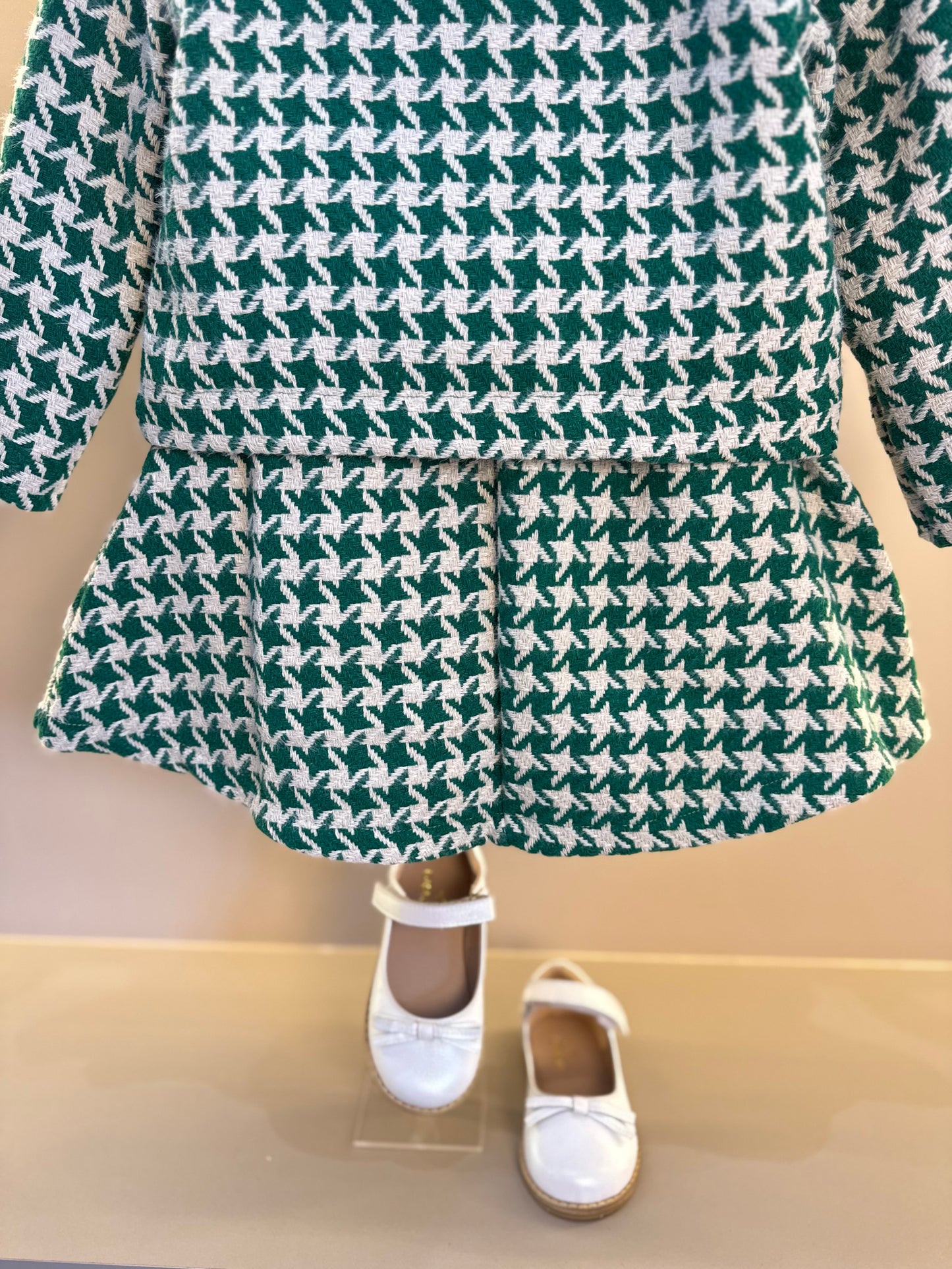 Conjunto Infantil Trio Casaco Tweed Xadrez, Camisa Gola Babados Rendas e Saia Tweed Xadrez - Animê