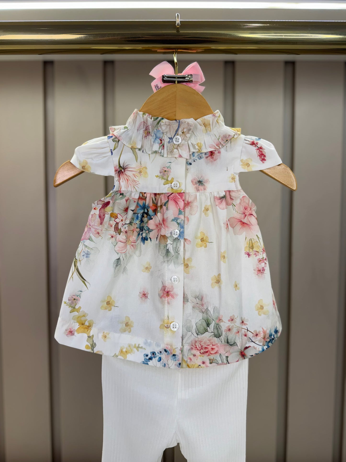 Conjunto Bebê Bata Tricoline Bordada Floral Candy e Legging Off White - Um Mais Um