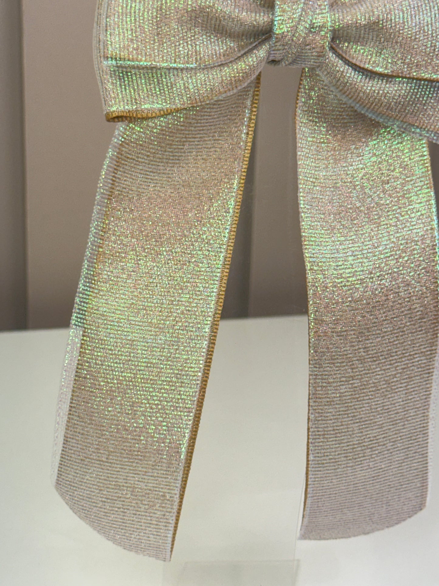 Laço Infantil Special Alongado Organza Sobreposta Dourado Tam. G - Gracia